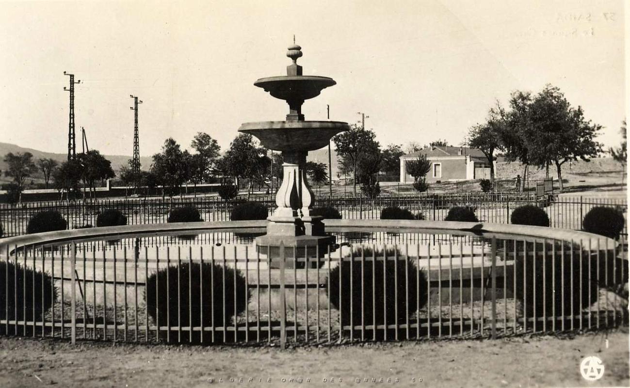Saida 532- Square Carnot COLLECTION DES AMIS DE ND DE SANTA CRUZ.jpg